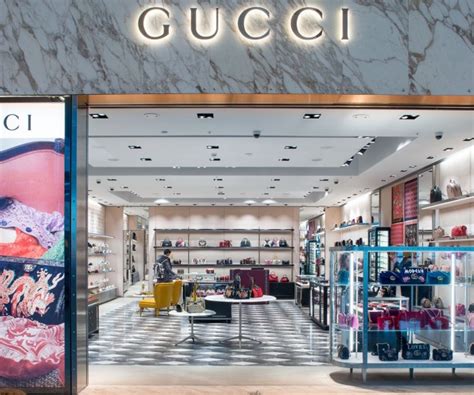 is gucci cheaper at heathrow airport|gucci store heathrow airport.